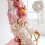 43" Μπαλόνι Σαμπάνια με λουλούδια "Bride to Be" - Image 3