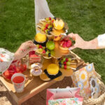 Χρυσή Τριώροφη Bάση Για Cupcake - Image 3