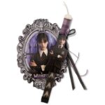 Λαμπάδα Wednesday Addams με Ξύλινο Κάδρο