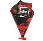 Μπουκέτο Βαλεντίνου με εσώρουχο και δωράκια "Erotic"