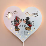 Ξύλινο Φωτιστικό καρδιά - Mickey & Minnie