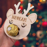 Χριστουγεννιάτικο κουτί με 4 στολίδια & σοκολατάκια - Image 9