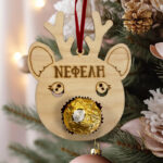 Χριστουγεννιάτικο κουτί με 4 στολίδια & σοκολατάκια - Image 3