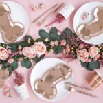 Χάρτινα Πιάτα Ροζ Χρυσό σε σχήμα Πέους 26.5 x 15.5εκ  / 6 τμχ